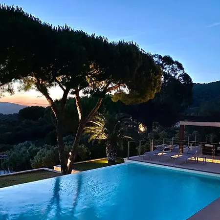 Sunset * Casa Ajali
